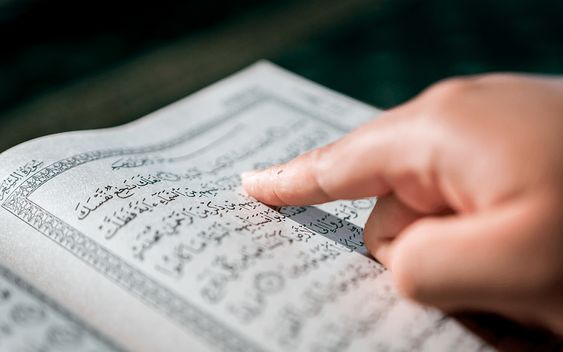How to learn proper pronunciation to recite the Quran ?